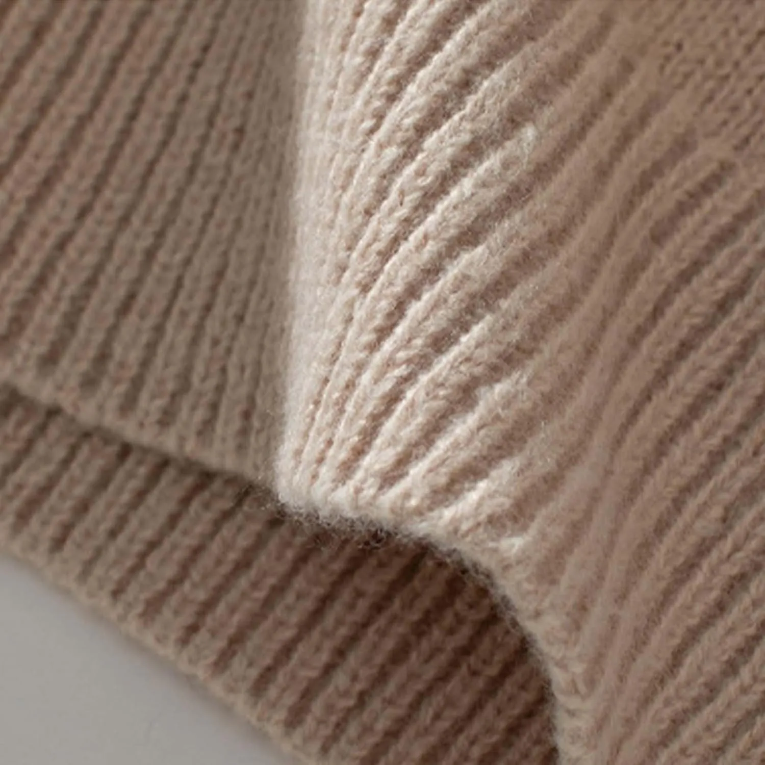 Fall Sweaters for Women Chunky Knit Crewneck Solid Color Long Sleeve Soft Casual Lightweight Jumper Tops