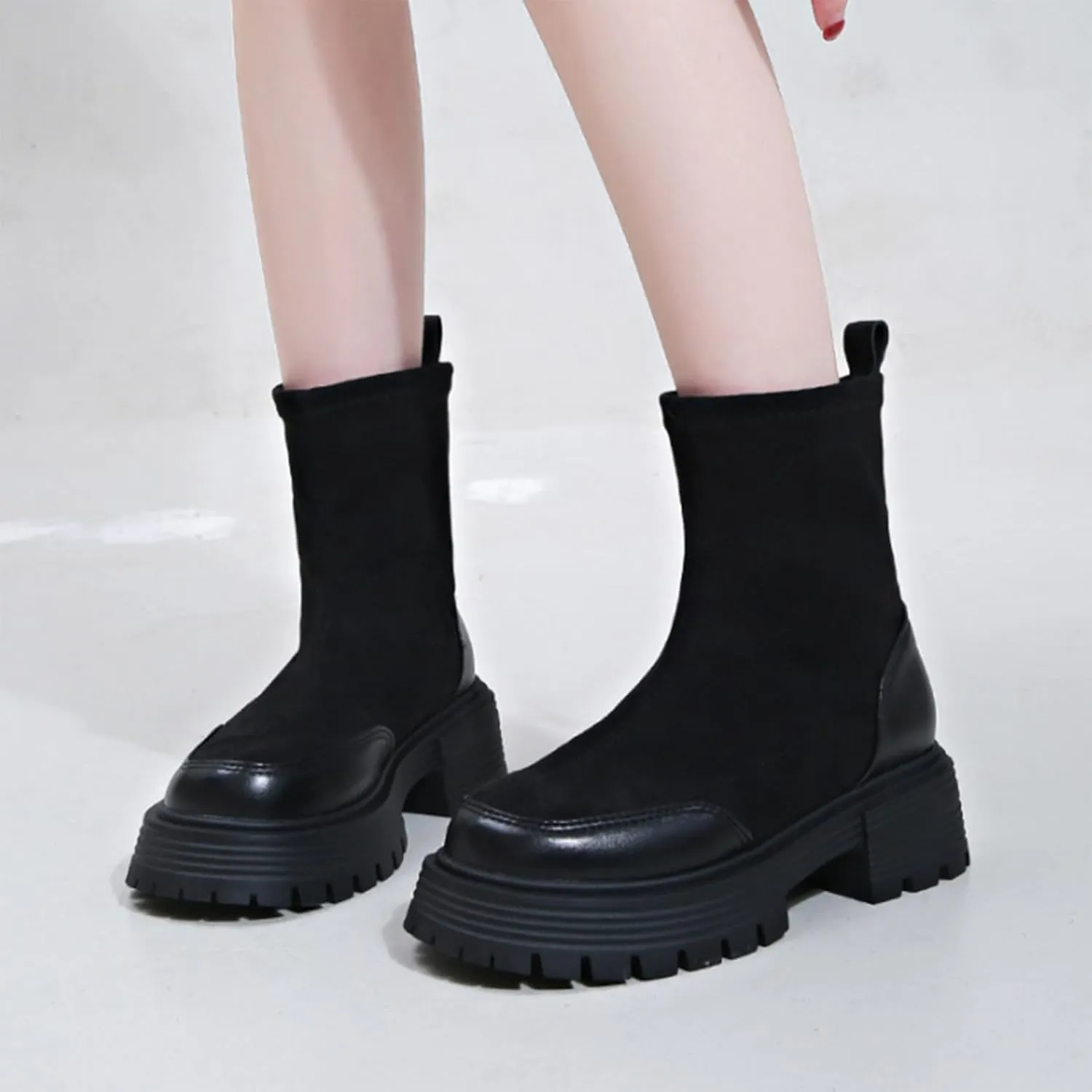 Women Lug Sole Ankle Boots Low Heel Hiking Boots Women Waterproof Casual Boots Slip On Chunky Heel Short Boots