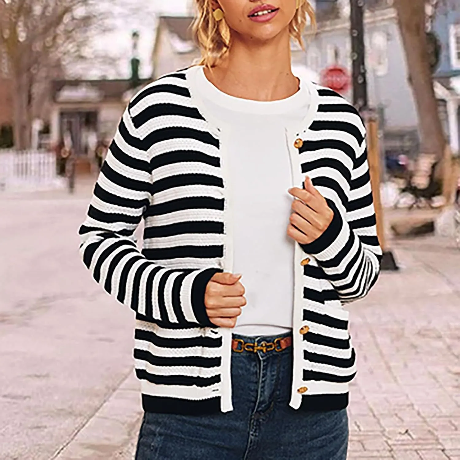 Women's Striped Cardigan Sweater with Pockets Long Sleeve Button Down Open Front Knit Outerwear for Fall Clothes