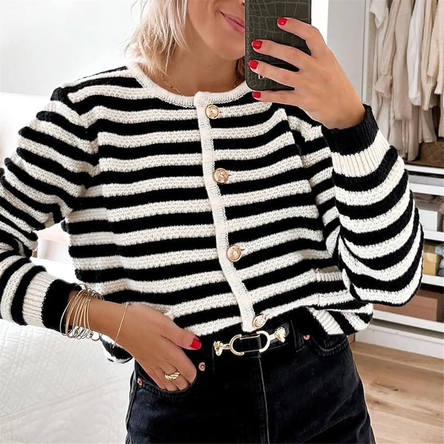 Women's Striped Cardigan Sweater with Pockets Long Sleeve Button Down Open Front Knit Outerwear for Fall Clothes